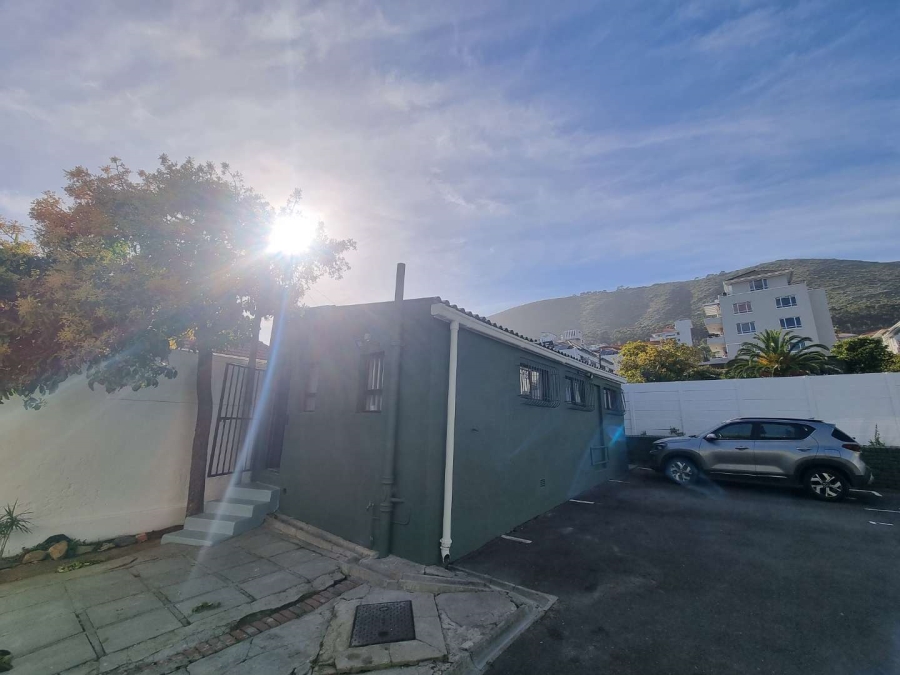 To Let 0 Bedroom Property for Rent in Sea Point Western Cape